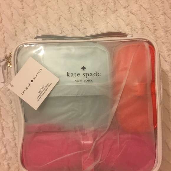 kate spade Handbags - Kate spade cosmetic kit
